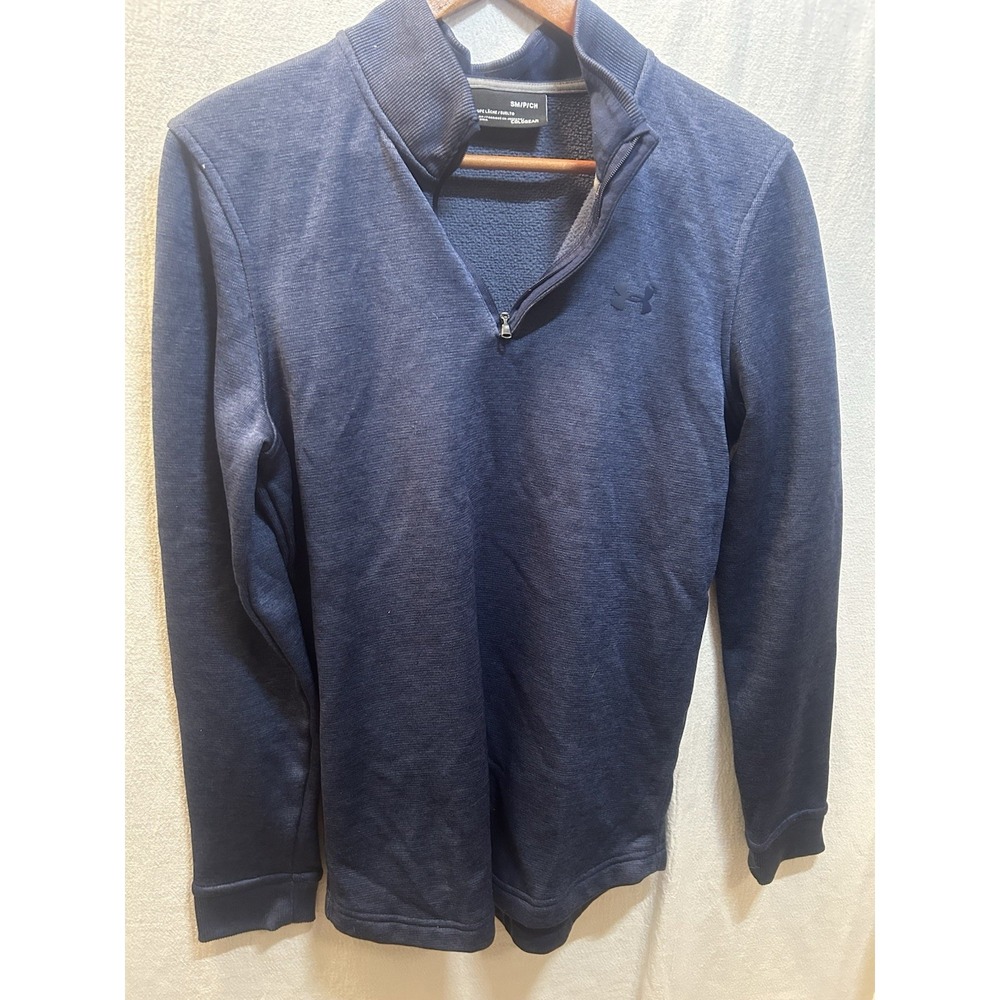 Men's 1/4 Zip Under Armour Pullover Shirt Size Small *small run on upper left